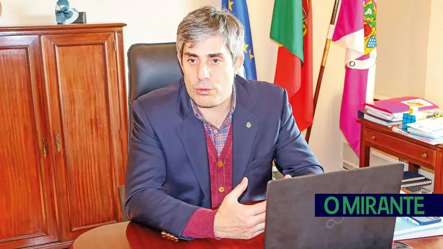 Conta de email do presidente do Cartaxo pirateada para enviar mensagem fraudulenta