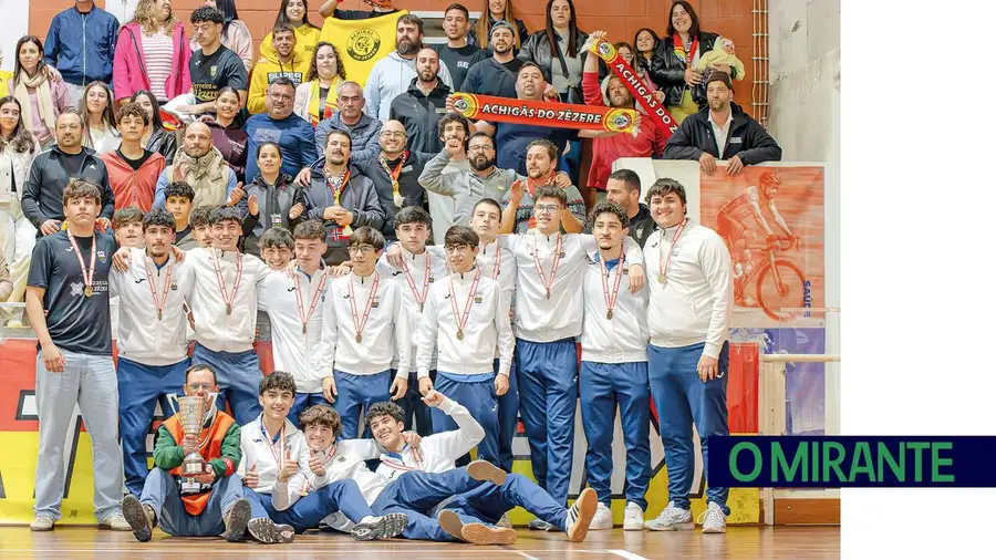 Ferreira do Zêzere campeão distrital de juniores em futsal