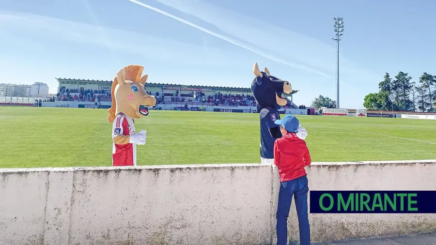 João Leite responde às críticas com anúncio de novos investimentos em infraestruturas desportivas