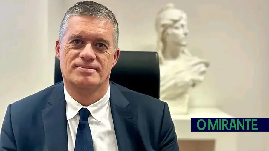 Circula falso perfil do presidente da Câmara de Torres Novas no Facebook