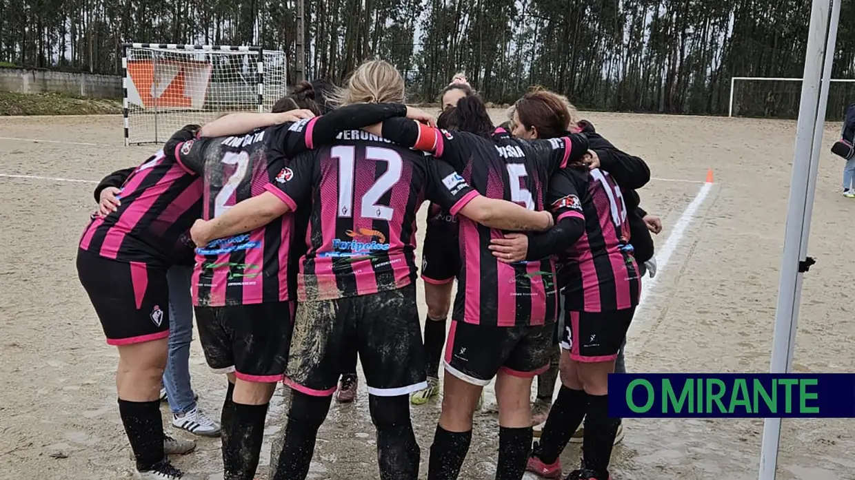 Corrida ao título na liga de futebol feminino cada vez mais intensa