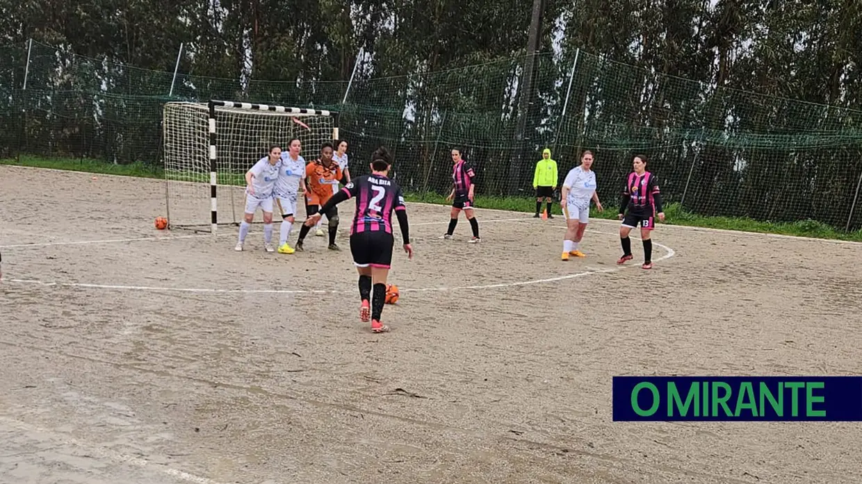 Corrida ao título na liga de futebol feminino cada vez mais intensa