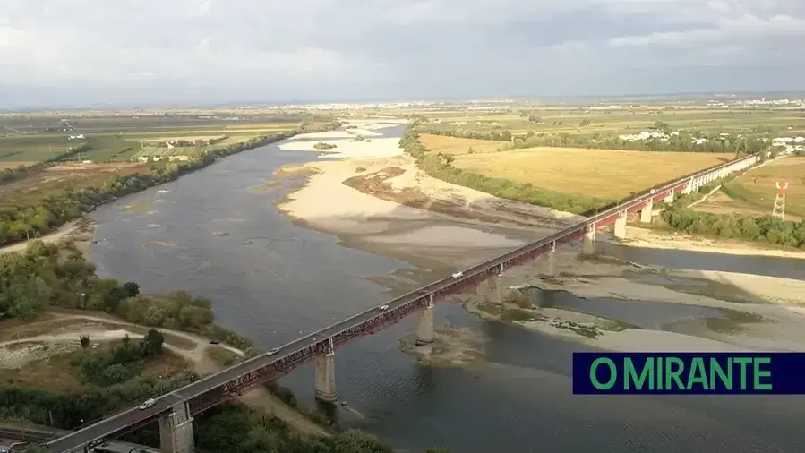 Caiu da Ponte D. Luís em Santarém e salvou-se ao bater numa barra de ferro