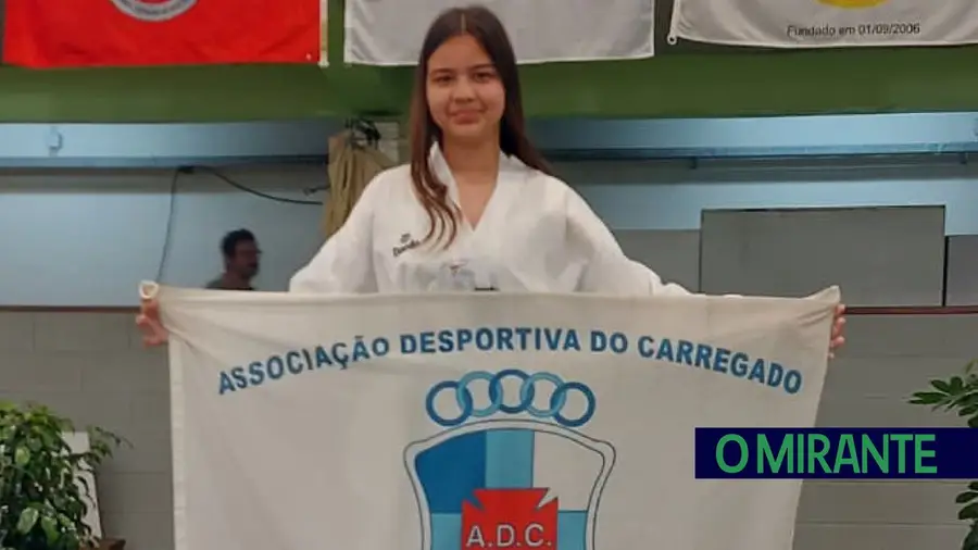 AD Carregado conquista dois títulos regionais no Campeonato de Taekwondo