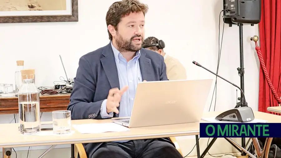 PS contra reestruturação de serviços em Tomar acusa executivo de esconder impacto financeiro