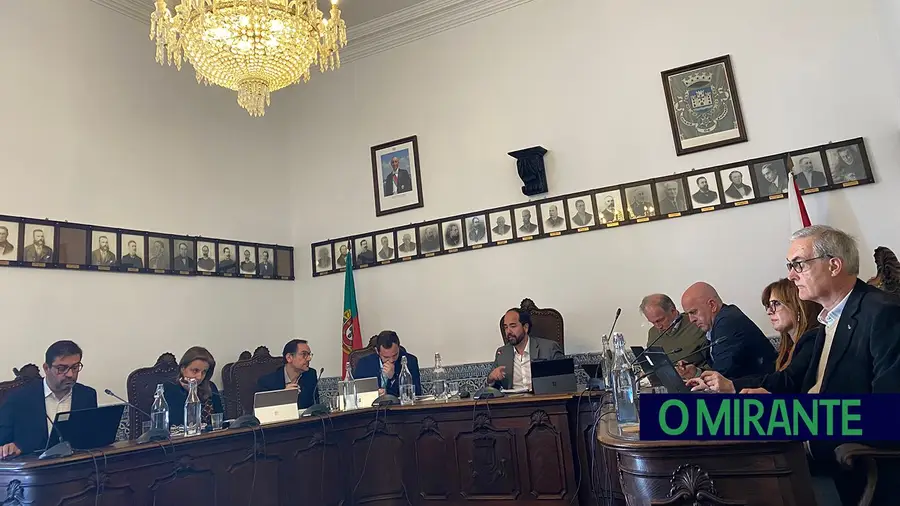 Equipas de intervenção permanente nos bombeiros ateiam divergências entre PS e PSD em Santarém