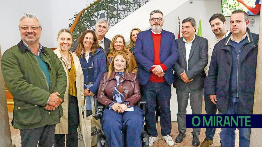 Autarcas unem-se para levar preocupação do fecho de urgências em VFX ao Parlamento