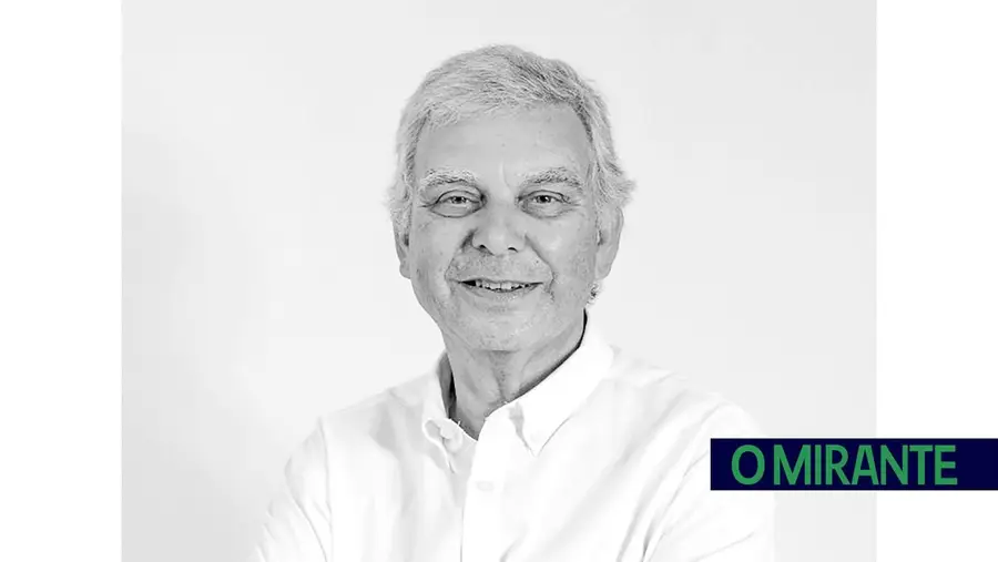 PS do Cartaxo manifesta pesar pela morte de Carlos Vilaça