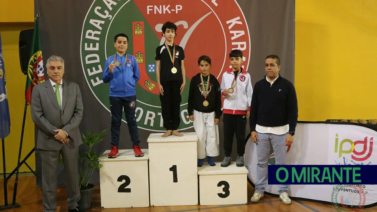 Atletas de Aveiras de Cima conquistam títulos regionais de karaté