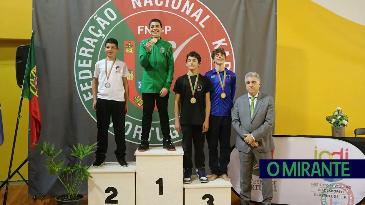Atletas de Aveiras de Cima conquistam títulos regionais de karaté