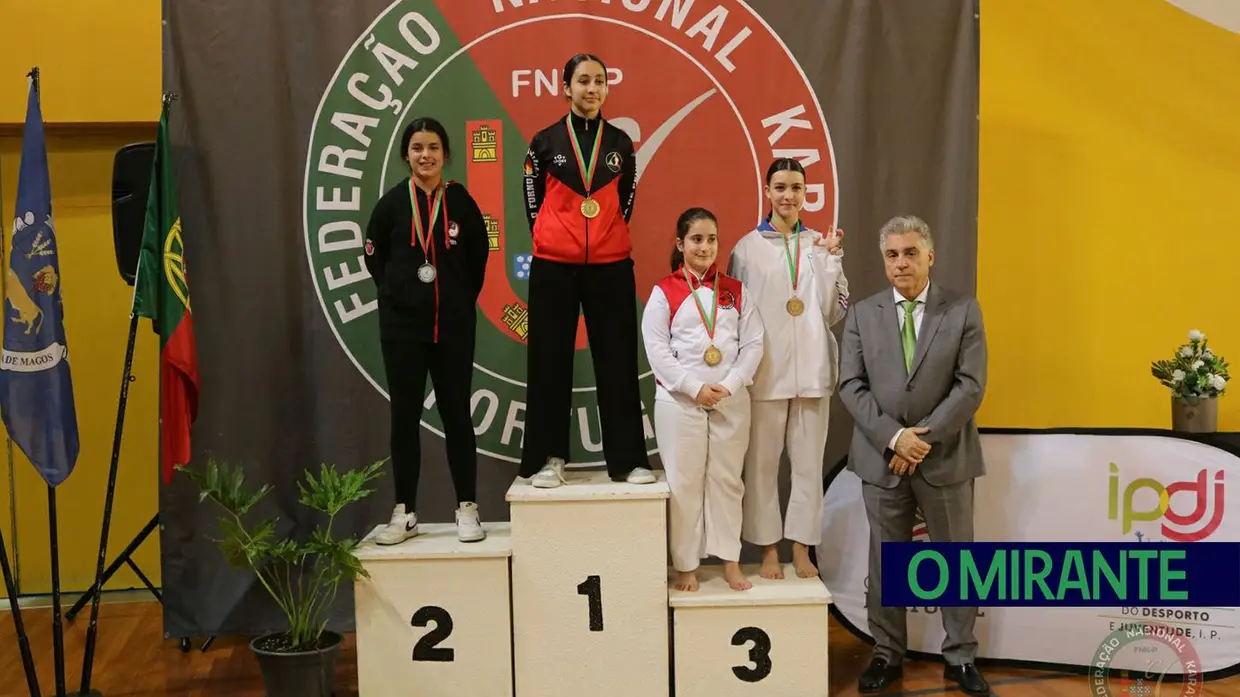 Atletas de Aveiras de Cima conquistam títulos regionais de karaté