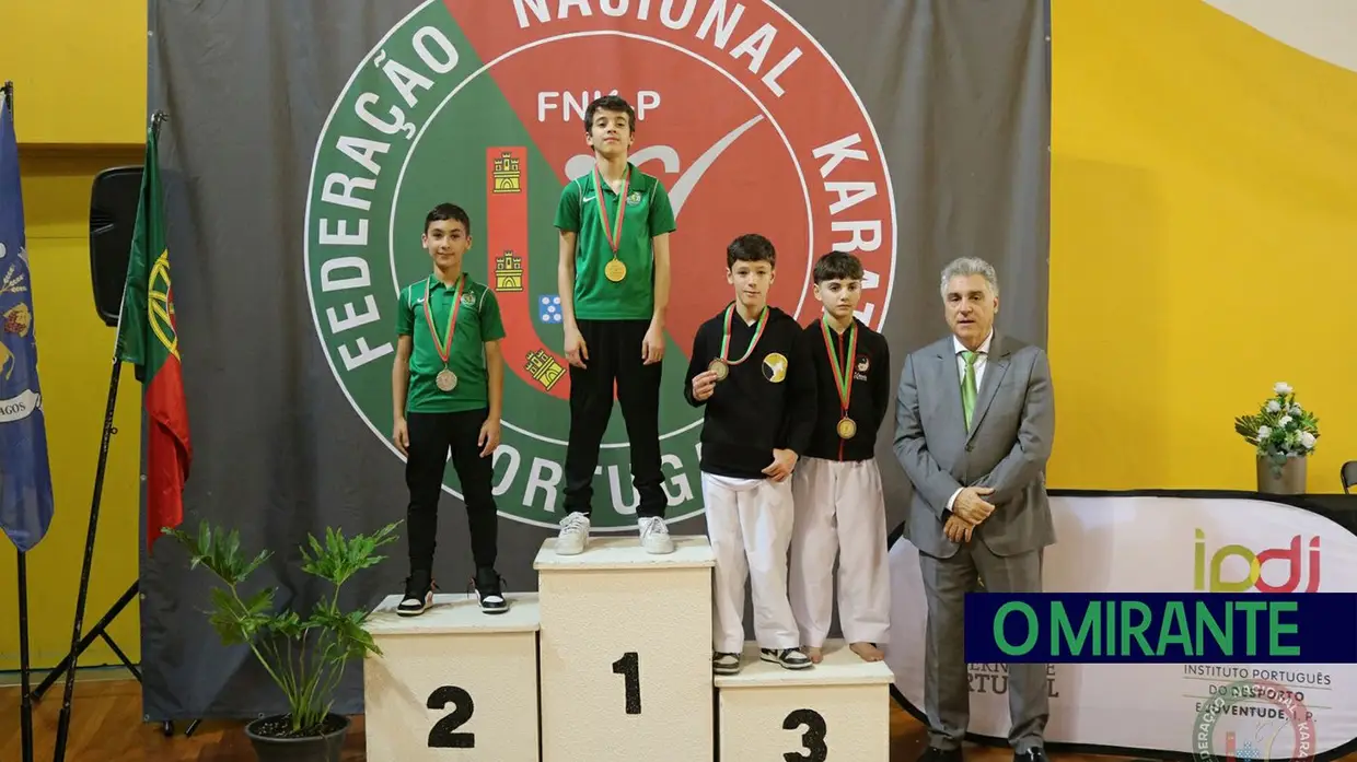 Atletas de Aveiras de Cima conquistam títulos regionais de karaté