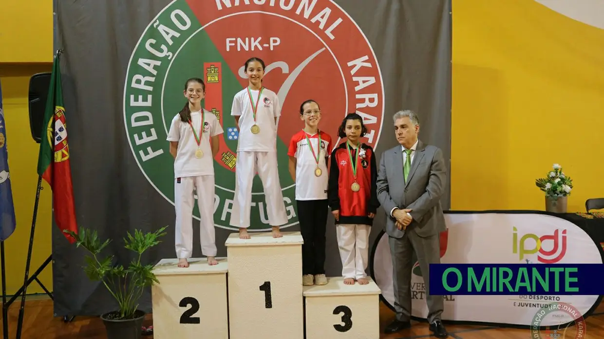 Atletas de Aveiras de Cima conquistam títulos regionais de karaté
