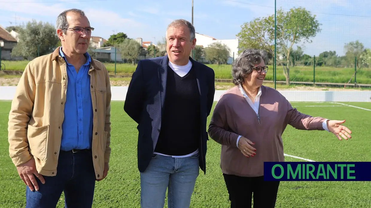 Novo campo de jogos em escola de Tramagal ao dispor da comunidade