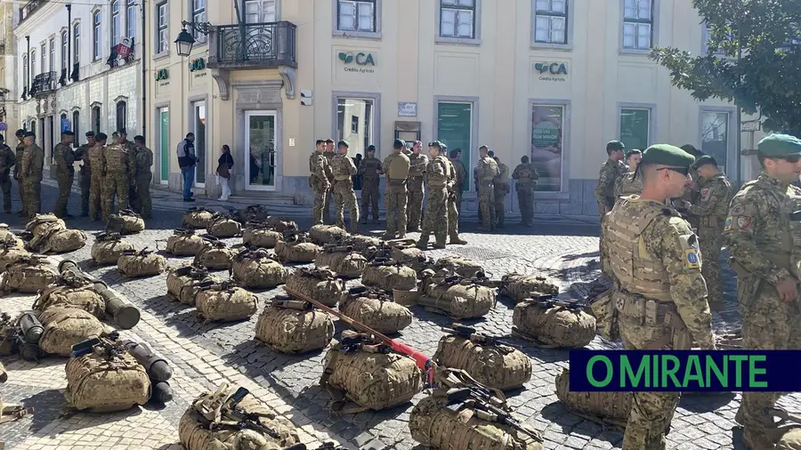 Forças Armadas invadem Santarém para se apresentarem ao Presidente