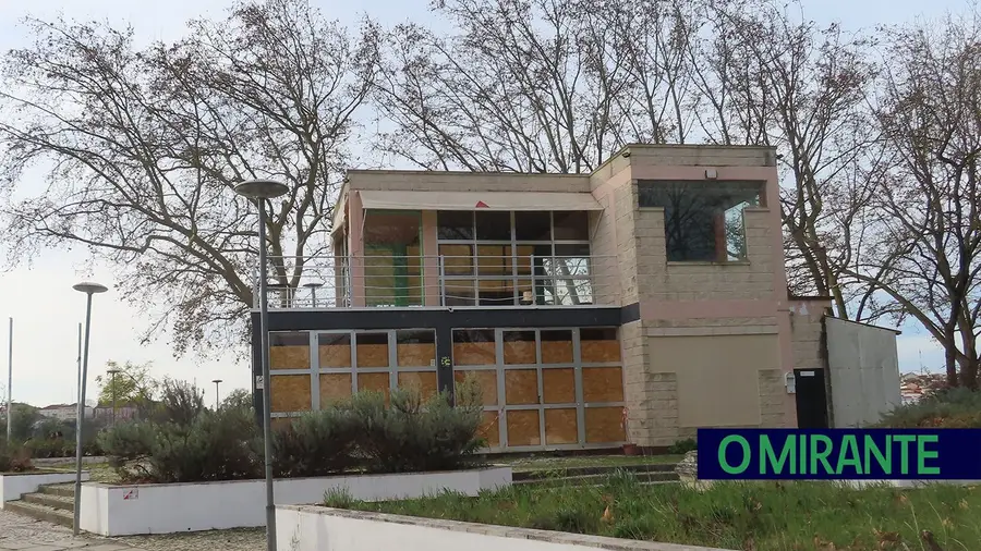 Cafetaria do miradouro de São Bento em Santarém vai a hasta pública