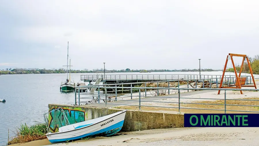 Recuperação da zona ribeirinha de Valada tem que ser repensada