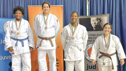 Judo de Cem Soldos soma pódios em três frentes