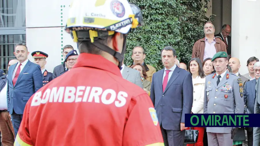Comandantes de bombeiros do Médio Tejo juntam-se contra fim do comando sub-regional e falam em retrocesso