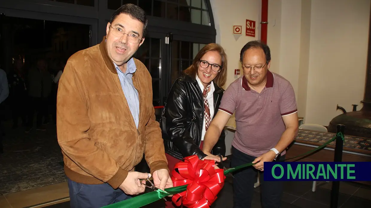 Trajes do Mundo dão força ao sonho do Museu do Traje em Almeirim