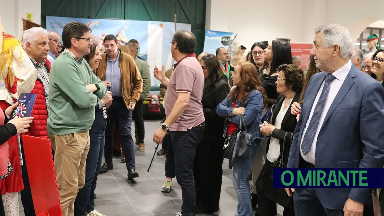 Trajes do Mundo dão força ao sonho do Museu do Traje em Almeirim