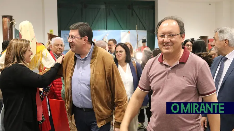 Trajes do Mundo dão força ao sonho do Museu do Traje em Almeirim