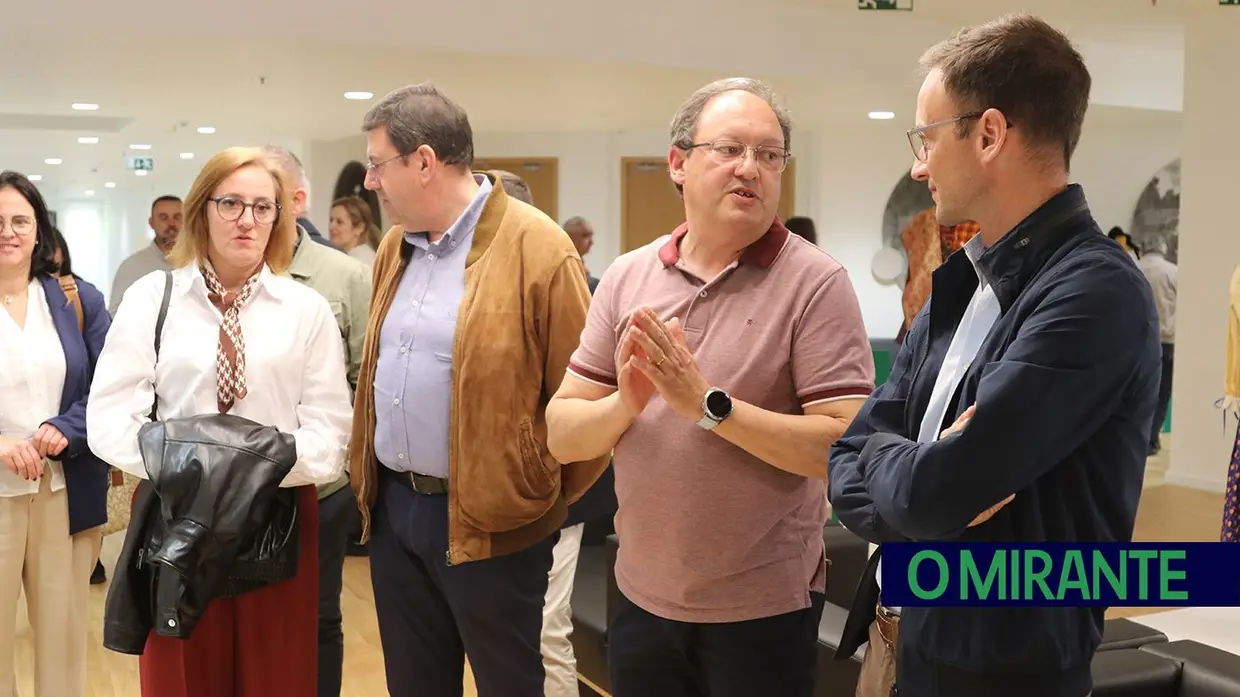 Trajes do Mundo dão força ao sonho do Museu do Traje em Almeirim