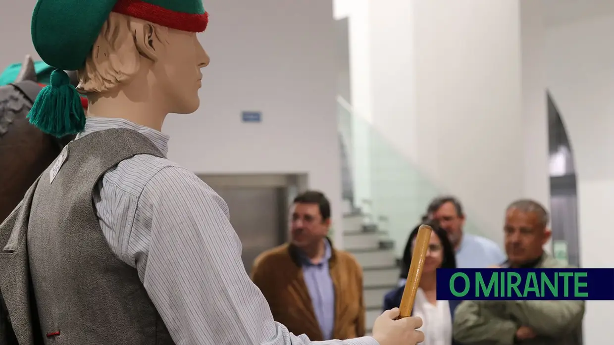 Trajes do Mundo dão força ao sonho do Museu do Traje em Almeirim