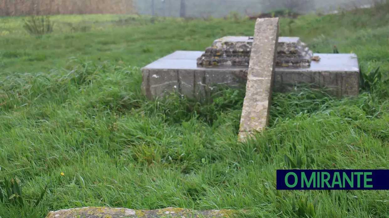 São Romão não desiste da ermida que o padre trancou a sete chaves