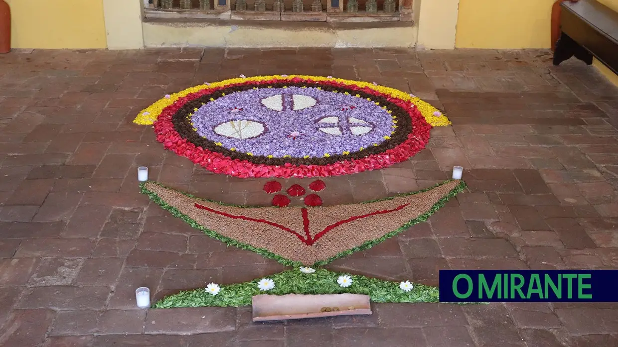 Igrejas e capelas do Sardoal decoradas para celebrar Semana Santa