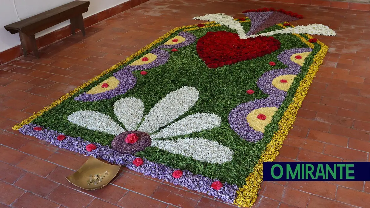 Igrejas e capelas do Sardoal decoradas para celebrar Semana Santa