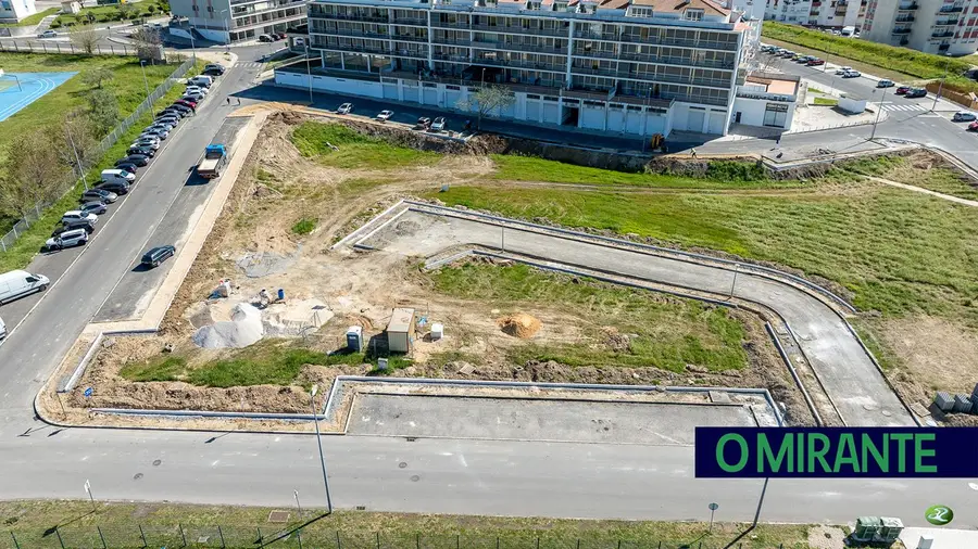 Arrancaram as obras no loteamento Ferromax em Azambuja