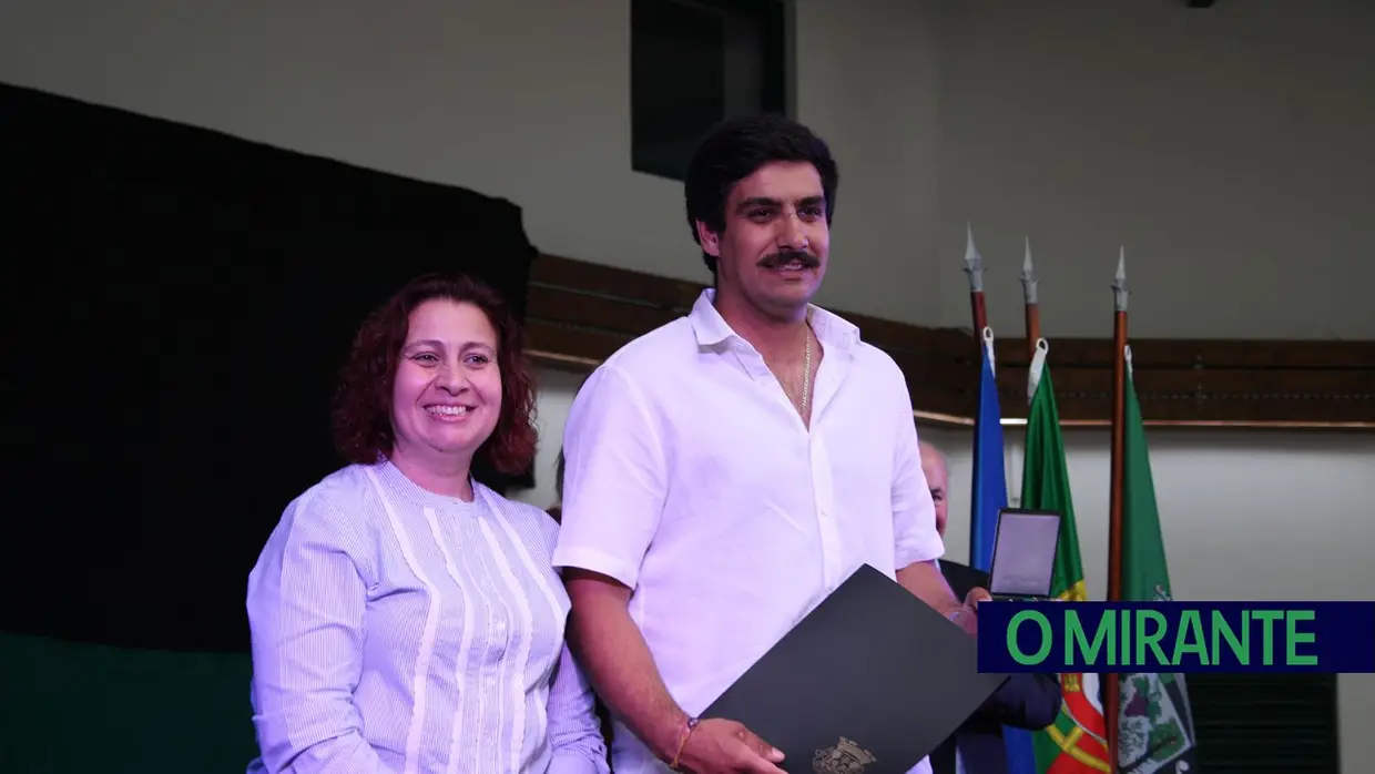 Alpiarça inaugura Arquivo Municipal e entrega medalhas no dia do concelho