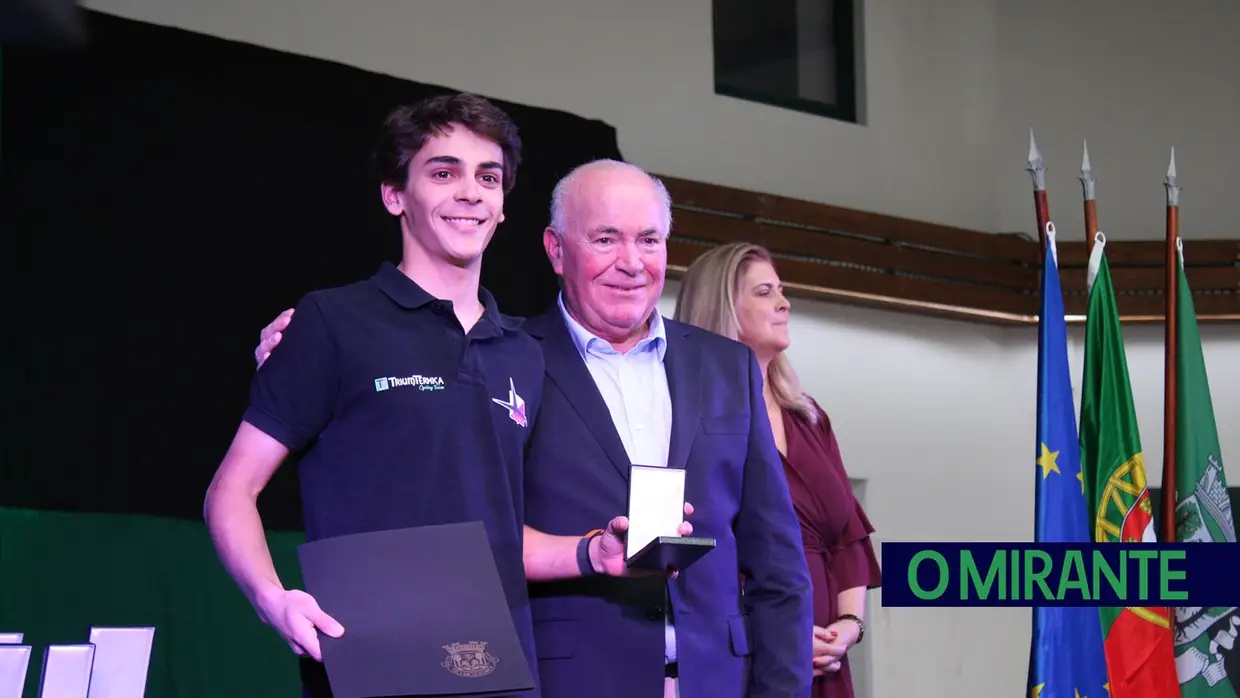 Alpiarça inaugura Arquivo Municipal e entrega medalhas no dia do concelho