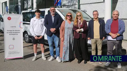 CAD recebe duas novas viaturas para transporte de atletas