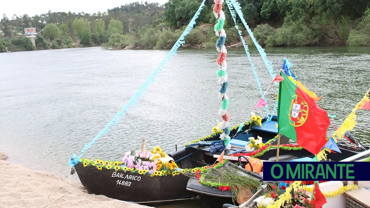 Tradição da bênção dos barcos cumpriu-se no feriado de Constância