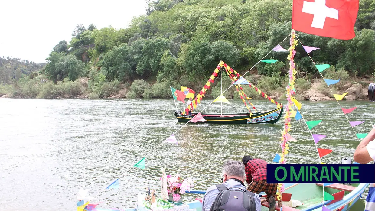 Tradição da bênção dos barcos cumpriu-se no feriado de Constância