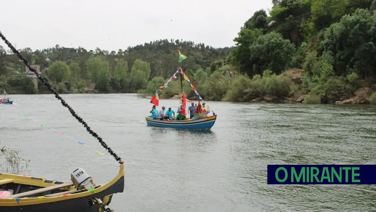 Tradição da bênção dos barcos cumpriu-se no feriado de Constância