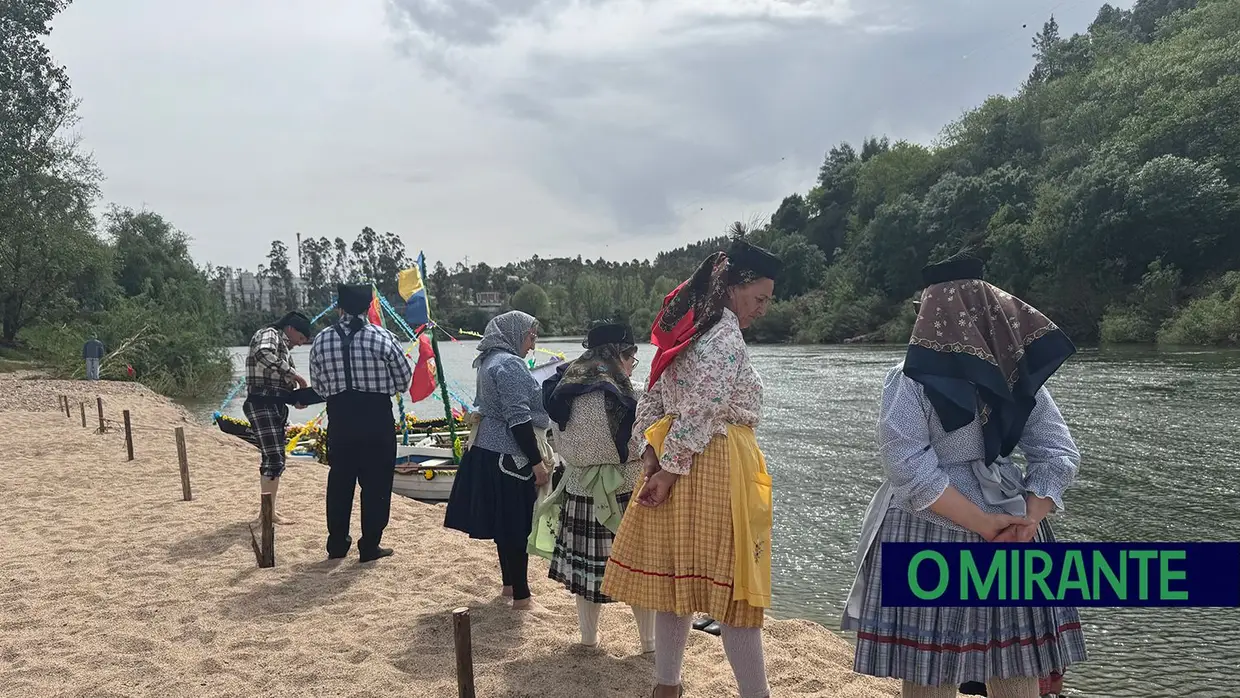 Tradição da bênção dos barcos cumpriu-se no feriado de Constância