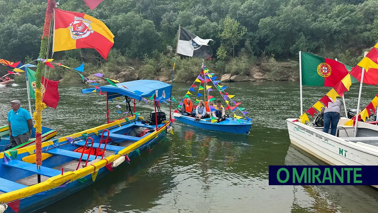 Tradição da bênção dos barcos cumpriu-se no feriado de Constância