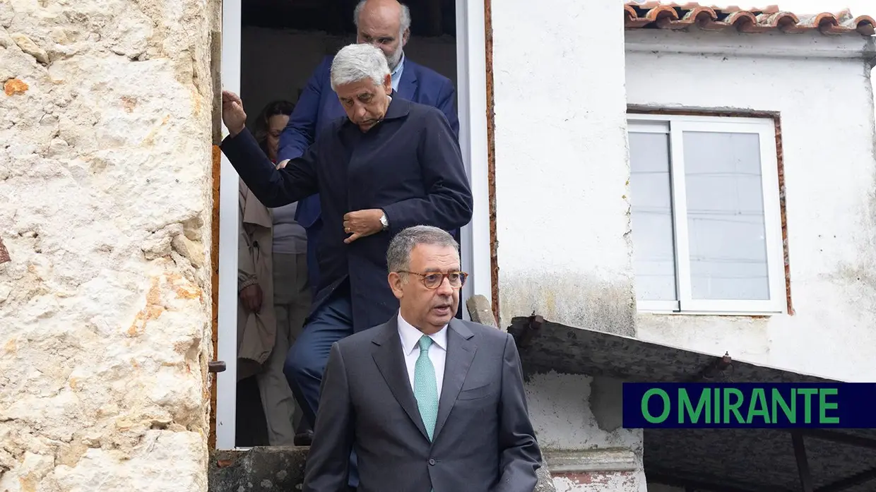 Presidente da República acompanha situação de famílias afectadas pelas tempestades em Ourém