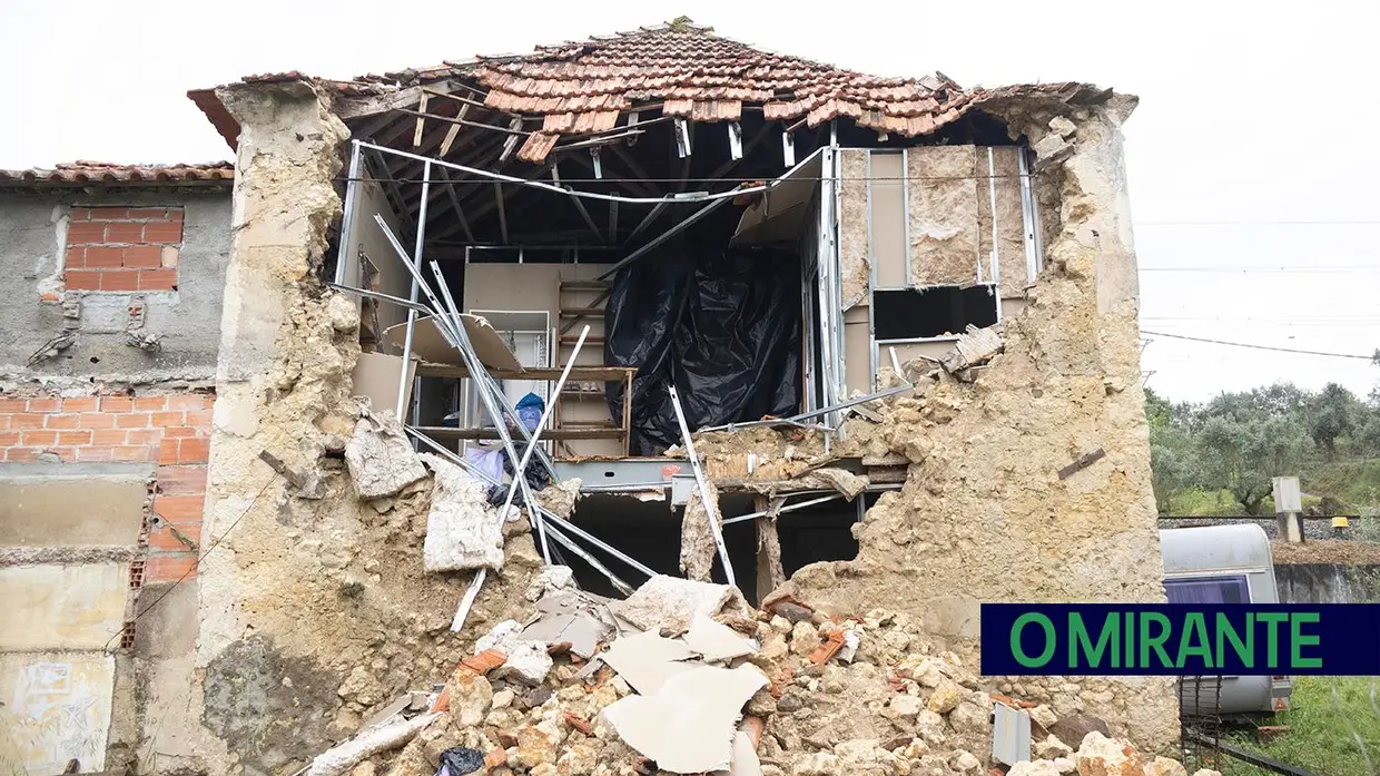 Presidente da República acompanha situação de famílias afectadas pelas tempestades em Ourém