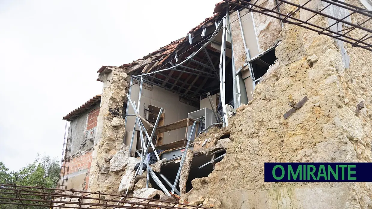 Presidente da República acompanha situação de famílias afectadas pelas tempestades em Ourém