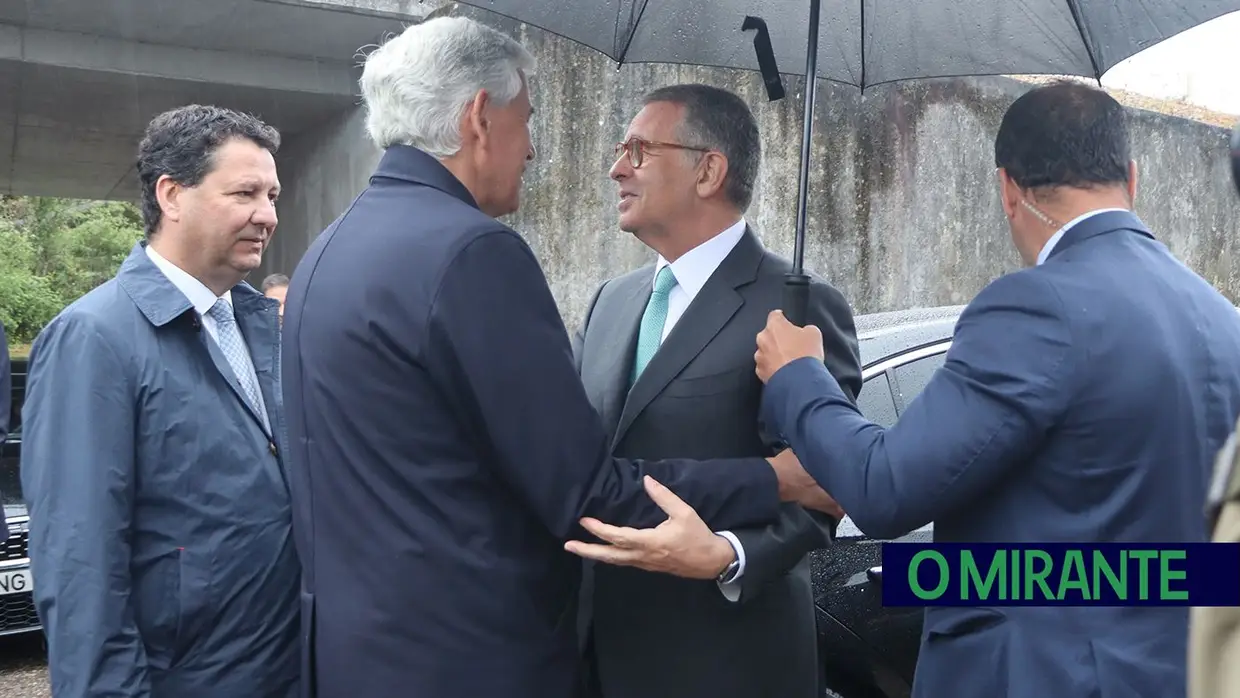 Presidente da República acompanha situação de famílias afectadas pelas tempestades em Ourém