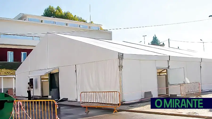 Venda da tenda do Mercado de Tomar não gera consenso