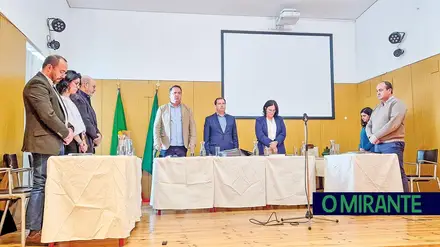 Falta de representação institucional em funeral de bombeiro motiva críticas em Coruche