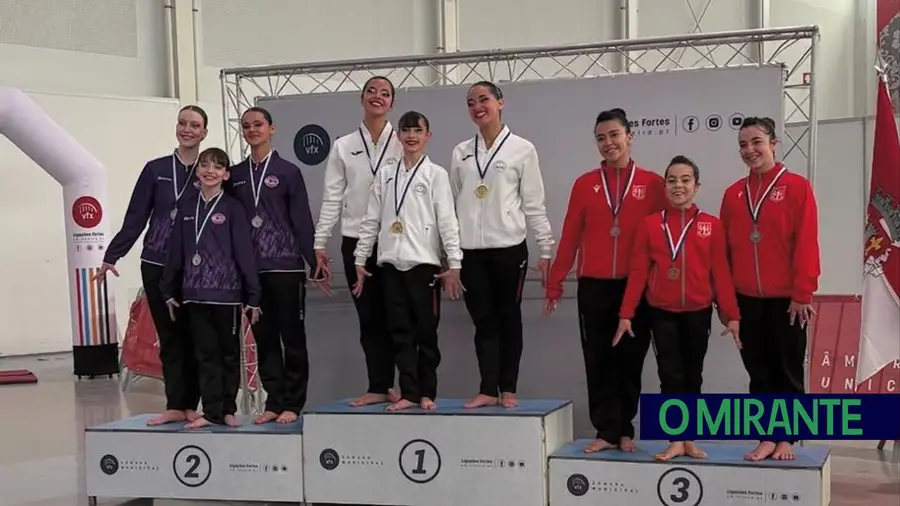 Atletas do Acro Turcifal em destaque em Vila Franca de Xira