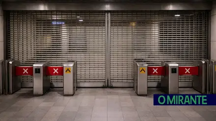 metro em greve comboio lisboa metropolitano
