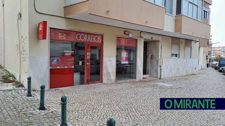 Dupla armada rouba 960 euros nos CTT do Forte da Casa