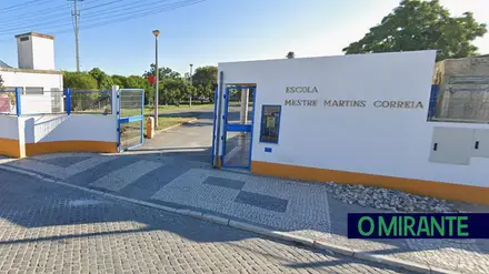 Aluno fica inconsciente após golpe “mata-leão” em escola na Golegã